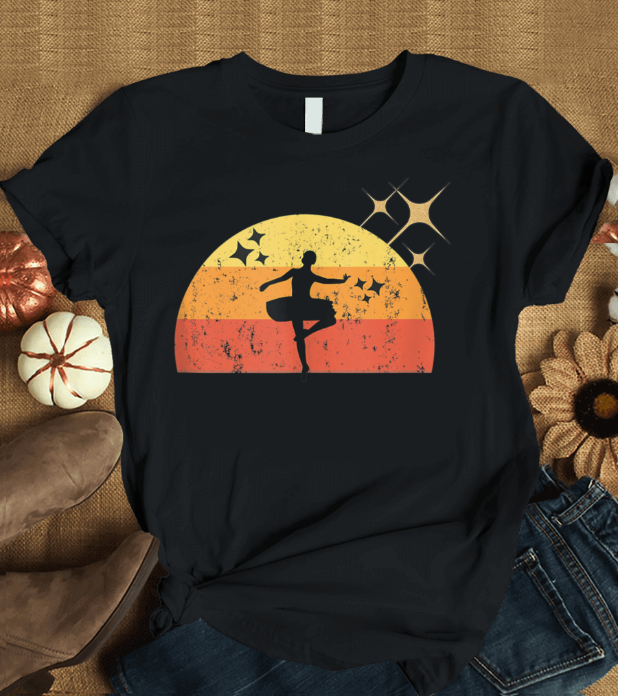 Retro Sunset Silhouette Vintage Ballet Dancer Ballerina Ballet Dancing T-Shirt