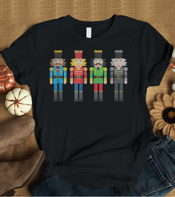 T-Shirt: Colorful Vintage Nutcracker Soldier Figures Quartet T-Shirt Colorful Vintage Nutcracker Soldier Figures Quartet T-Shirt