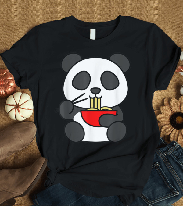 T-Shirt: Kawaii Panda Bear Eating Ramen Noodles Animal Lover T-Shirt Kawaii Panda Bear Eating Ramen Noodles Animal Lover T-Shirt