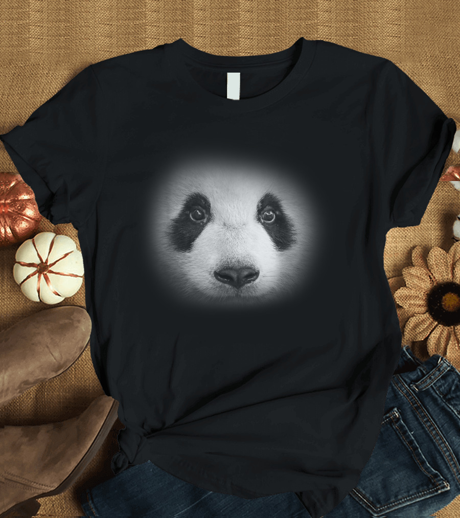 Cute Panda Bear Face for Animal Lovers and Kind Bears T-Shirt