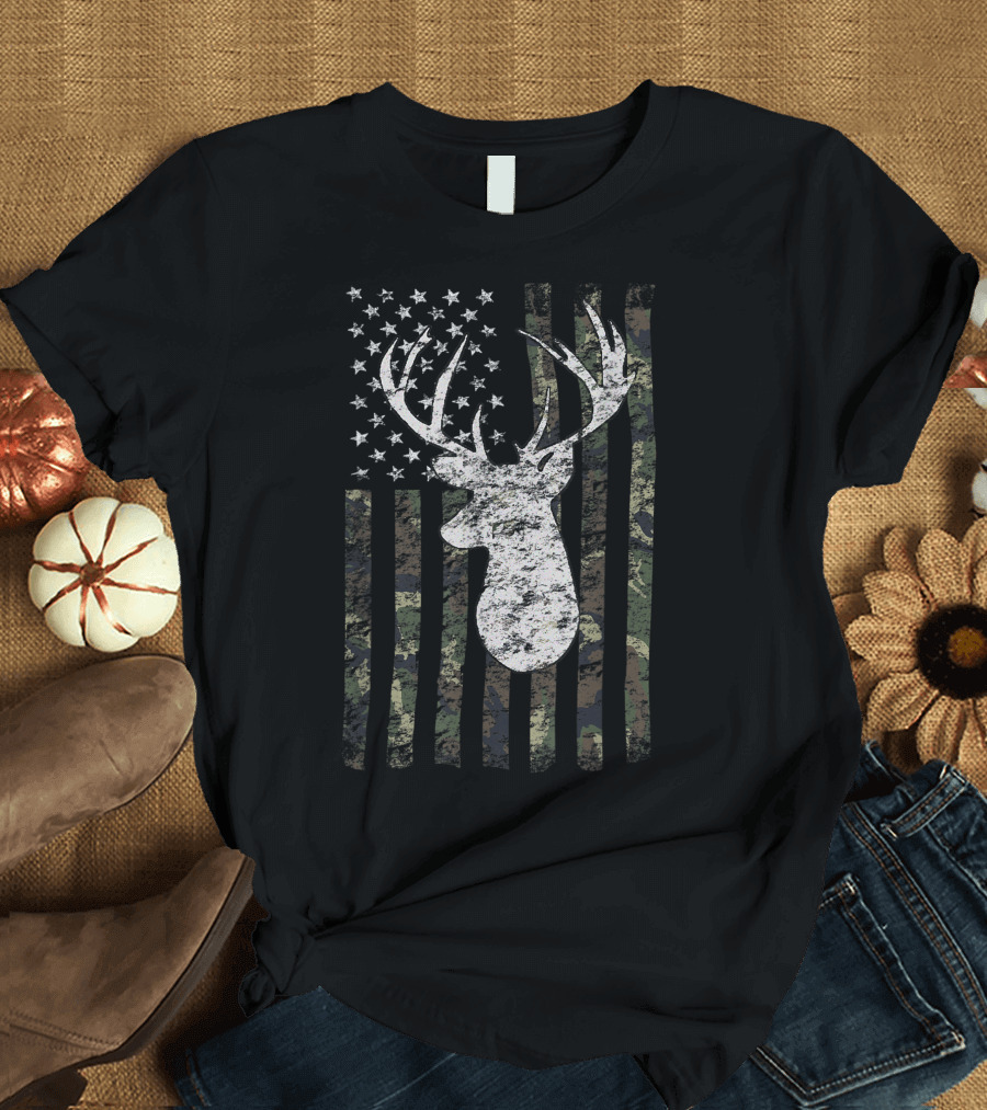 Deer Hunting Camouflage Antler with Stars and Stripes American Flag T-Shirt