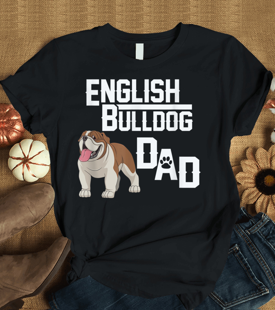 ENGLISH BULLDOG DAD Paw Print Graphic with Cartoon Dog T-Shirt
