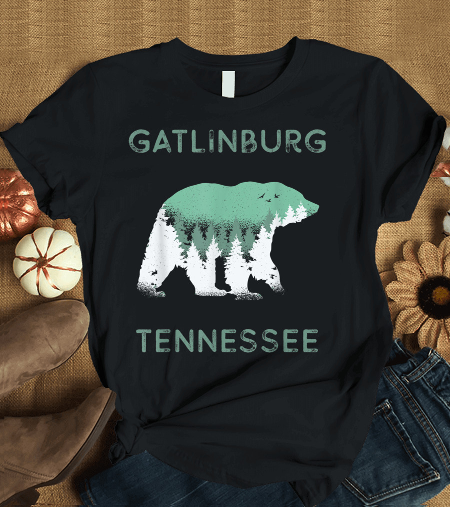 Gatlinburg Tennessee Bear with Great Smoky Mountains T-Shirt