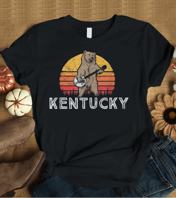T-Shirt: Kentucky Bear Playing Banjo Vintage Sunset T-Shirt Kentucky Bear Playing Banjo Vintage Sunset T-Shirt