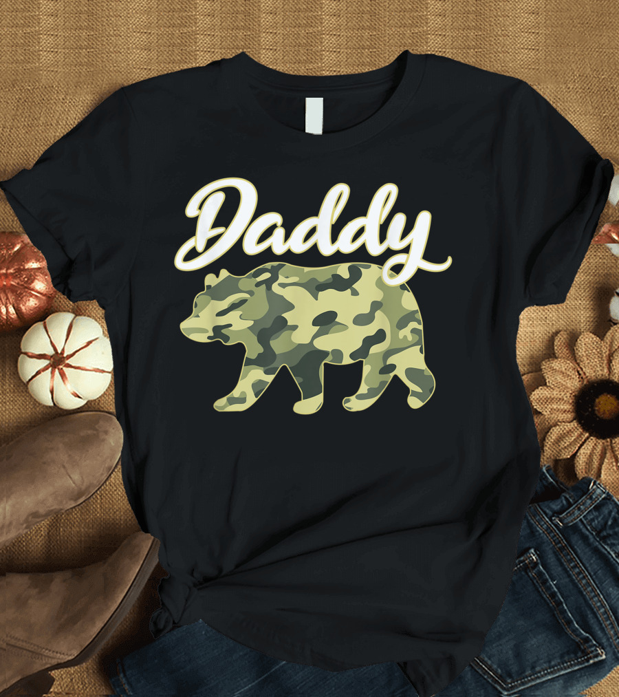 Daddy Bear Camouflage Father's Day T-Shirt