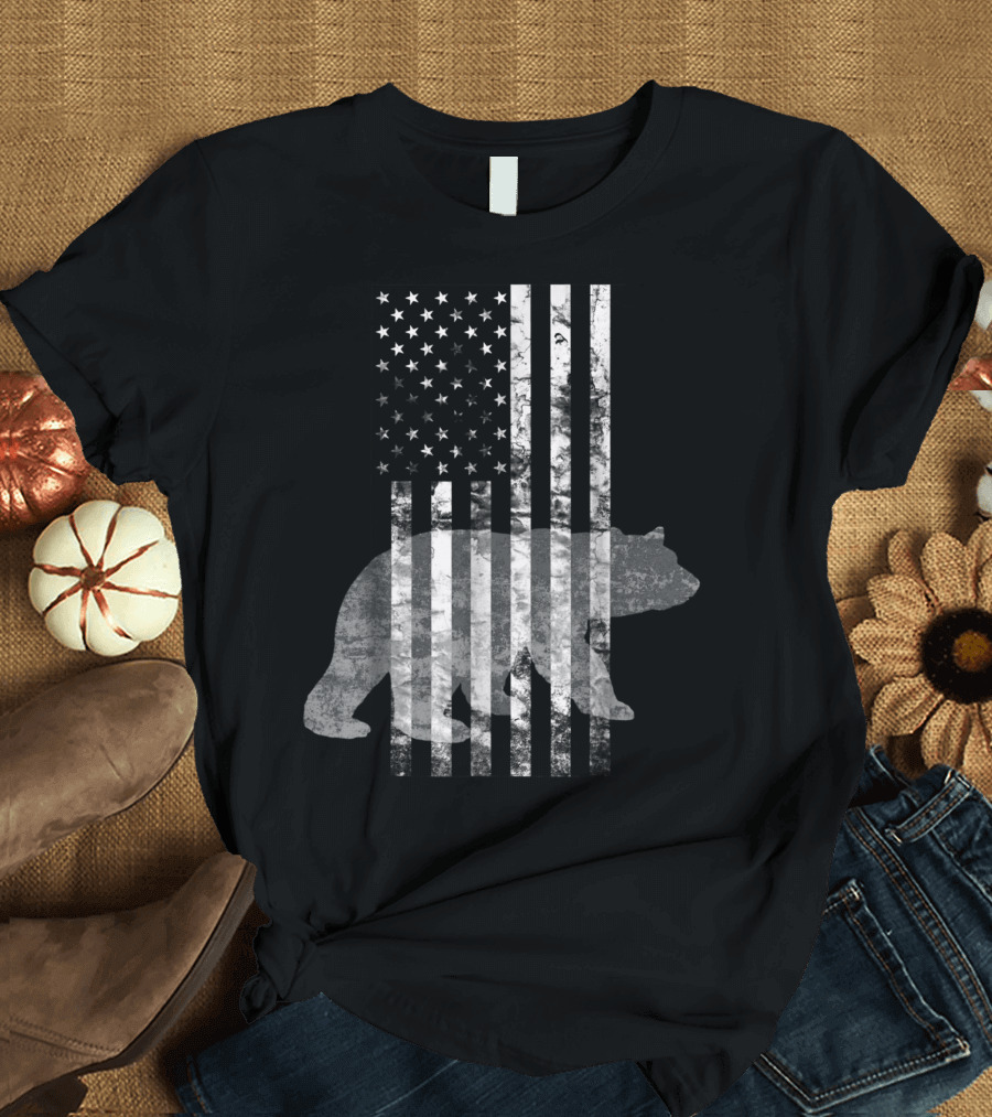 American Flag Bear Patriotic Hunters Image T-Shirt
