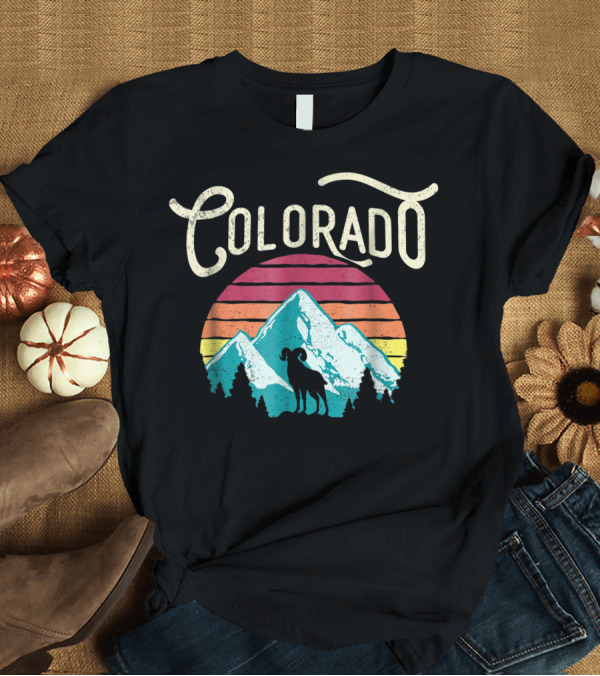 T-Shirt: Retro Colorado Mountains Wildlife Bighorn Sheep Sunset T-Shirt Retro Colorado Mountains Wildlife Bighorn Sheep Sunset T-Shirt