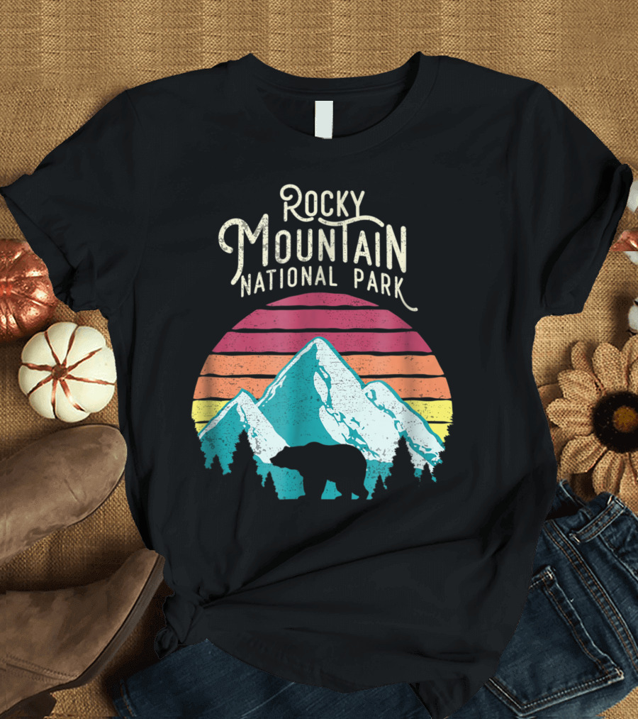 Rocky Mountain National Park Bear Retro Sunset Colorado T-Shirt