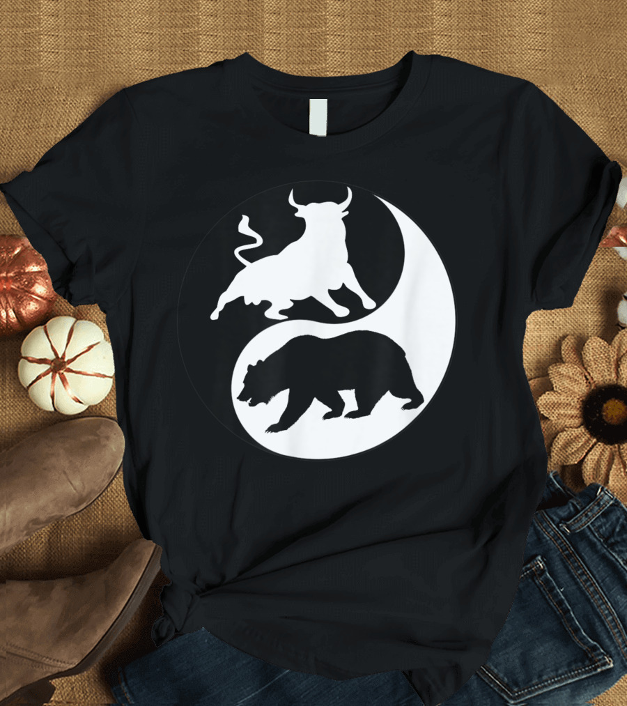 Bull and Bear Yin Yang Stock Market Trading and Women Traders T-Shirt