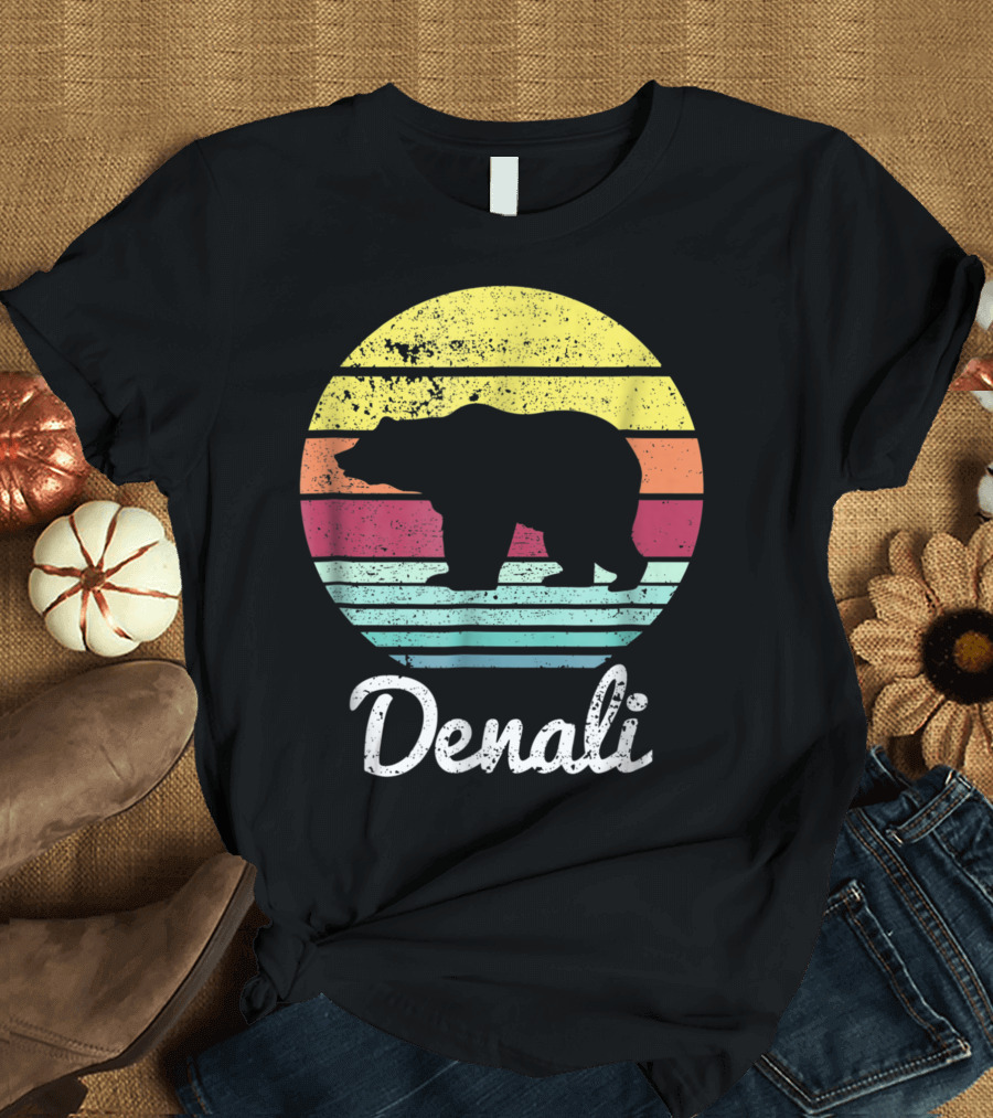 Denali Bear Retro Sunset Mount Denali National Park Alaska T-Shirt