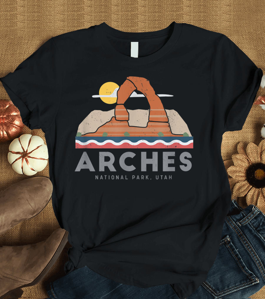 Arches National Park Utah Delicate Arch Landscape T-Shirt