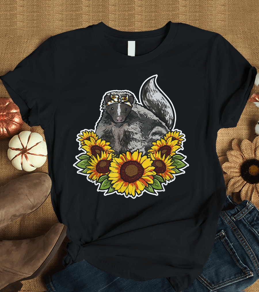 Cute Sunflower Crown Skunk Surrounded by Sunflowers T-Shirt