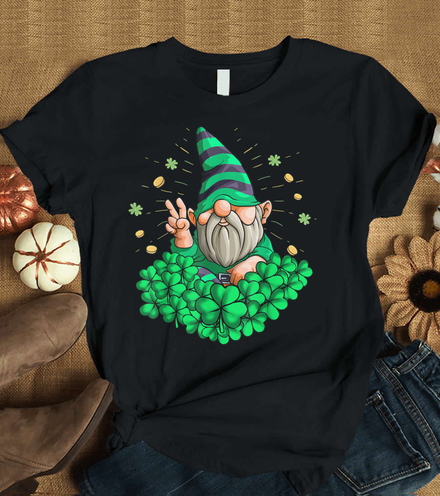 Gnome Hippie Leprechaun Shamrock St Patrick's Day Gnome T-Shirt