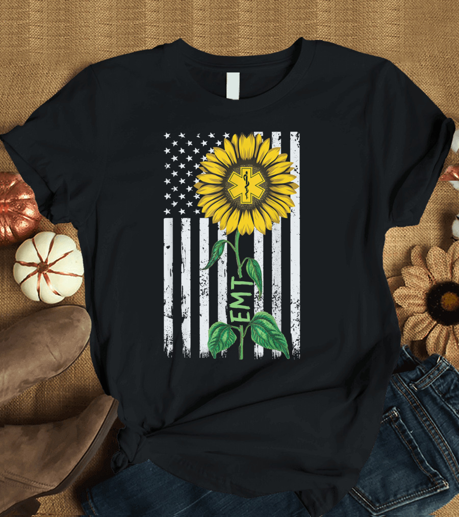Vintage American Flag Sunflower EMT Nurse Hippie T-Shirt