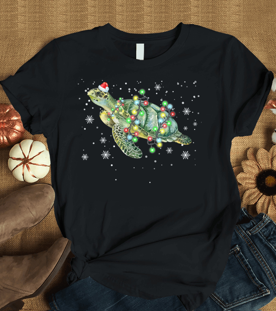 Sea Turtle Xmas Santa Hat Snowflakes Christmas Lights T-Shirt