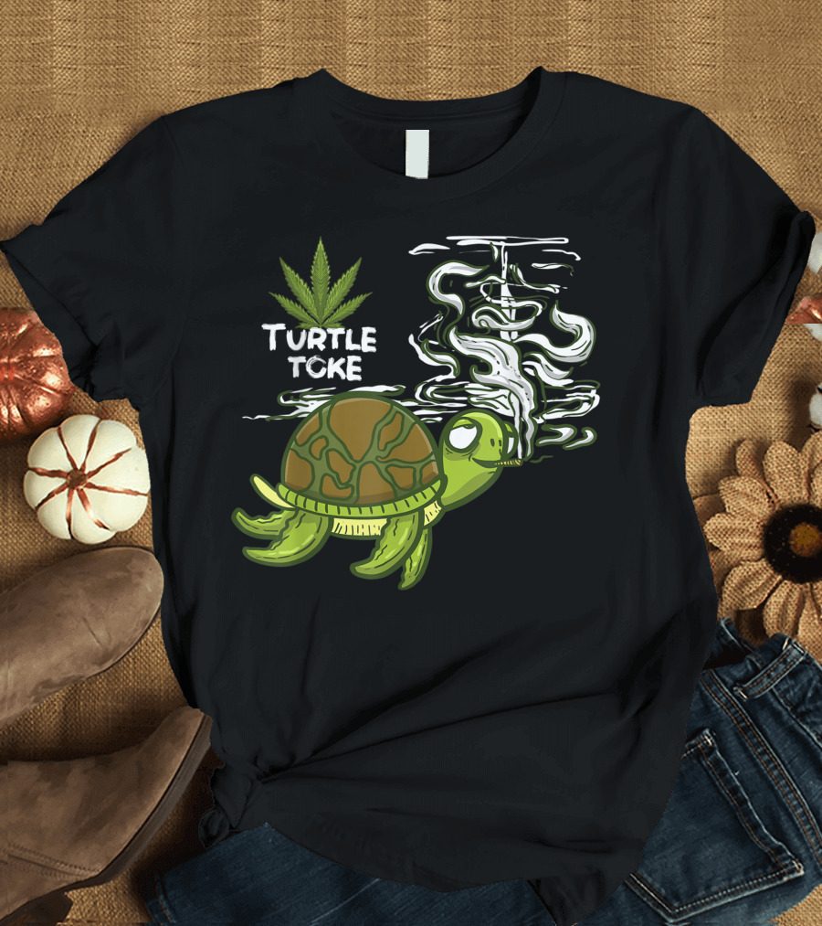 Turtle Toke Smoking High Turtle Weed 420 Marijuana Joint Stoner T-Shirt