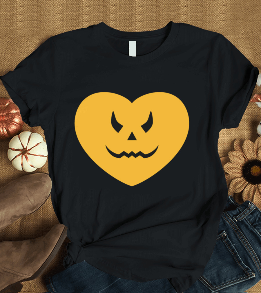 Pumpkin Heart Halloween Yellow Heart Scare Jack-O'-Lantern Face T-Shirt
