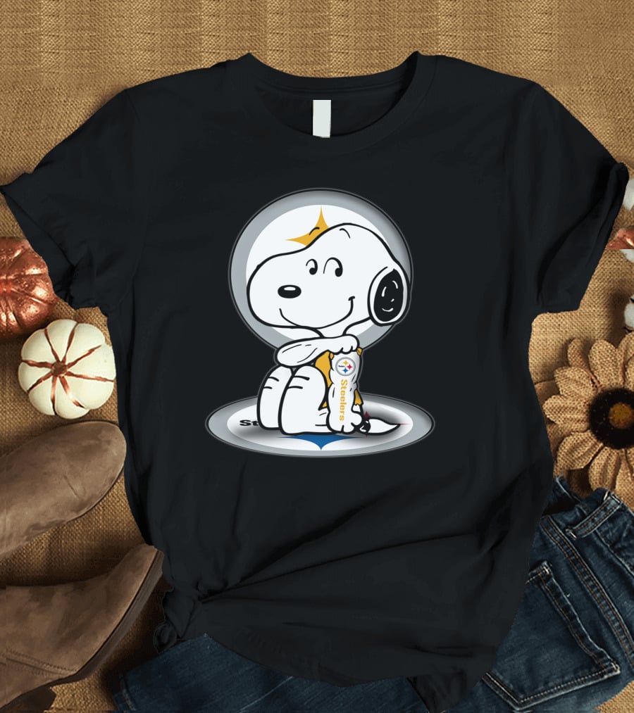 Snoopy Holding Pittsburgh Steelers Football T-Shirt
