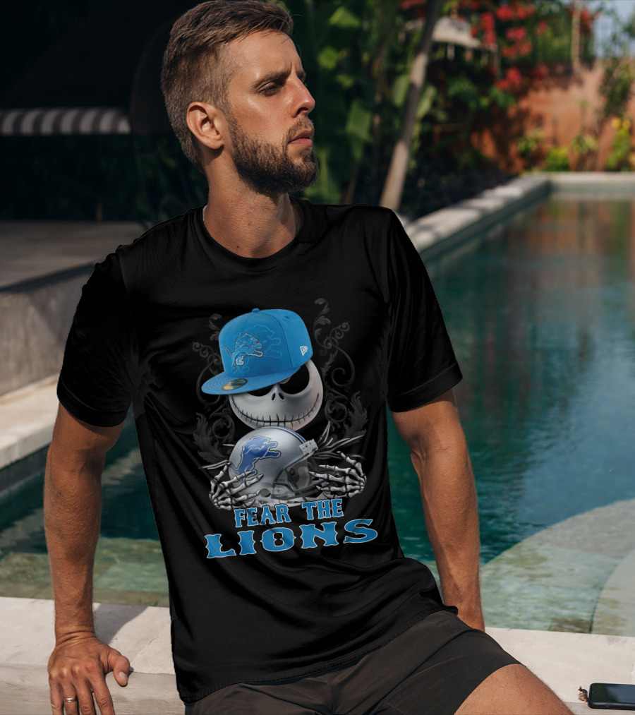 Fear The Lions Skull With Detroit Lions Cap And Helmet T-Shirt