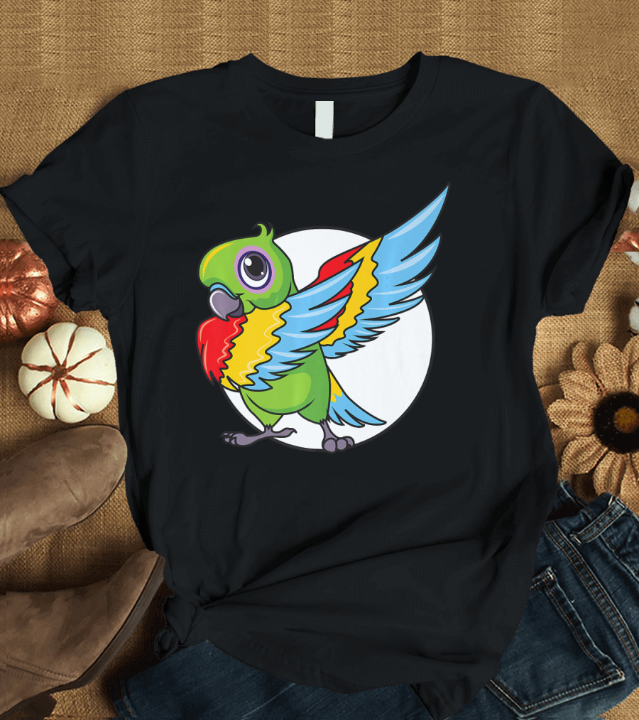 Cute Dabbing Great Green Macaw Parrot Colorful Wings T-Shirt