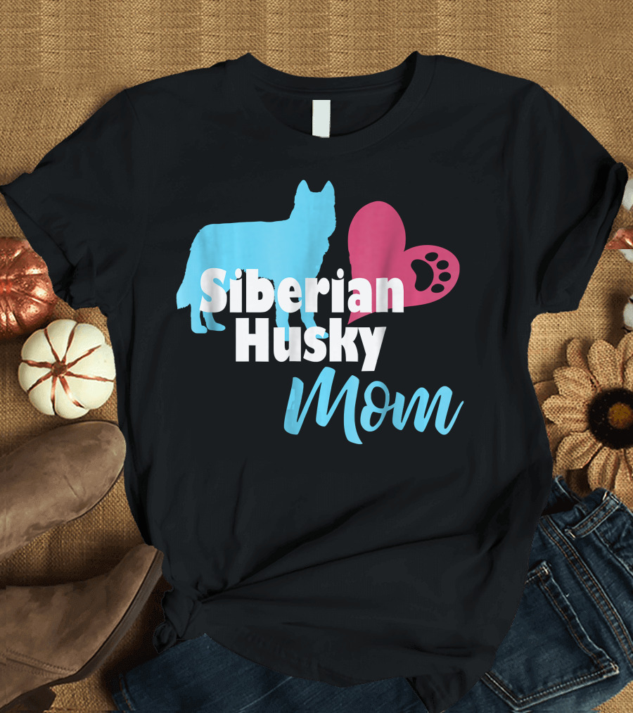 Siberian Husky Mom Love Paw Prints T-Shirt