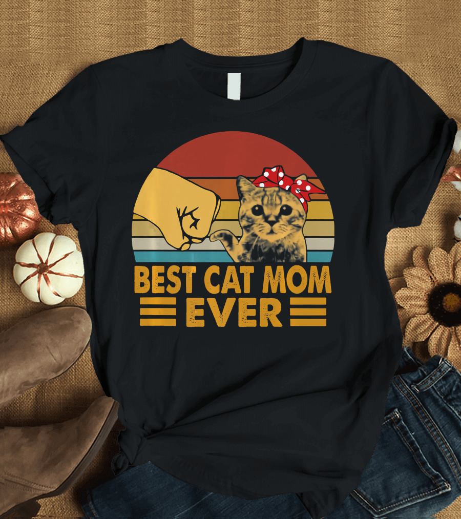 Best Cat Mom Ever Vintage Be Fist Bump Cat with Bow Retro Stripes T-Shirt