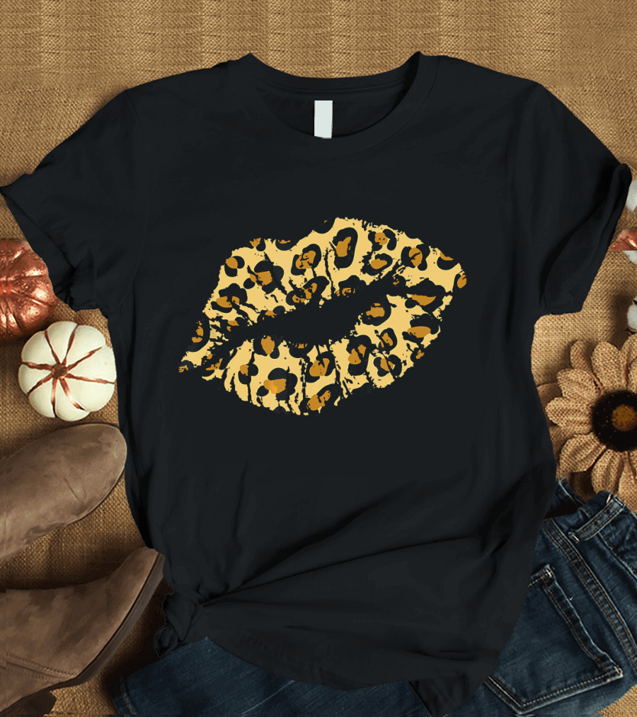 Cheetah Print Lips Funny Cheeth T-Shirt