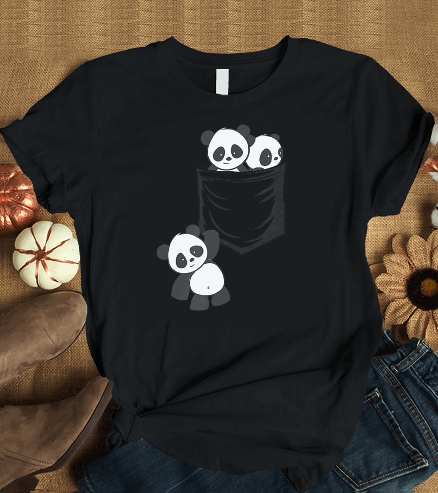 Panda Lovers Cute Kawaii Baby Pandas In Pocket T-Shirt