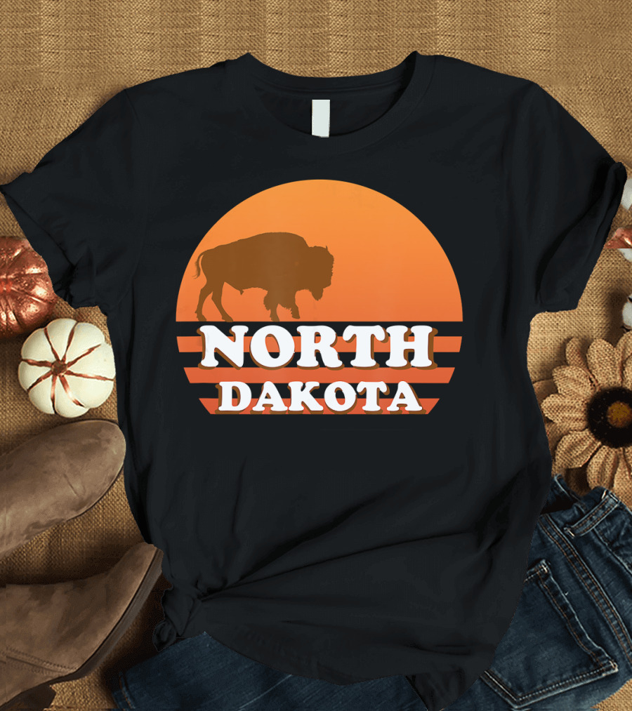Vintage Sunset North Dakota 70s 80s Retro Buffalo T-Shirt