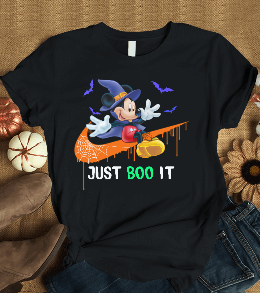 Mickey Halloween Just Boo It Magic Bats Wizard Hat T-Shirt