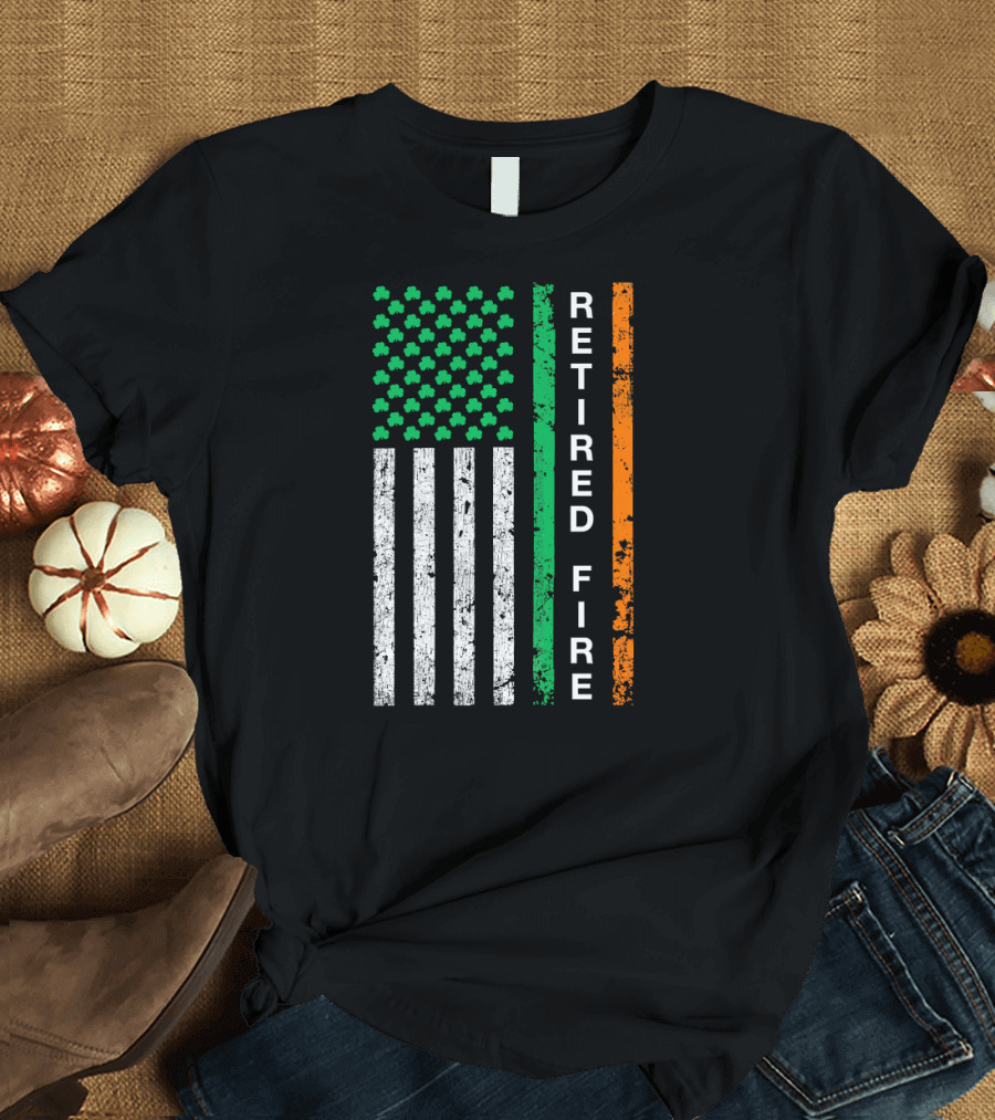 Mens Retired Irish Firefighter Ireland Flag Shamrock Retired Fire T-Shirt