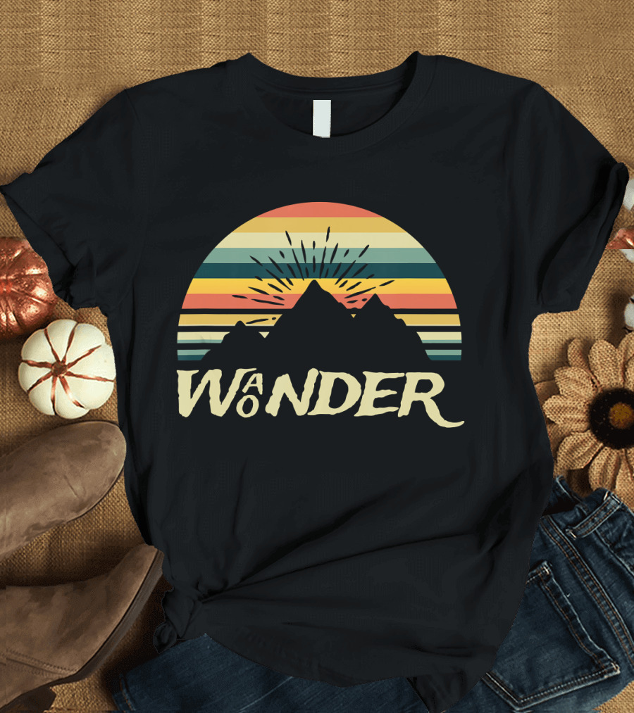 Retro Wanderer Wonder Camping Hiking Vintage Style Mountain Adventure T-Shirt