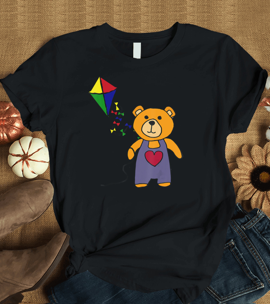 SmileteesAnim Cute Teddy Bear with Heart Overalls Flying Colorful Kite T-Shirt