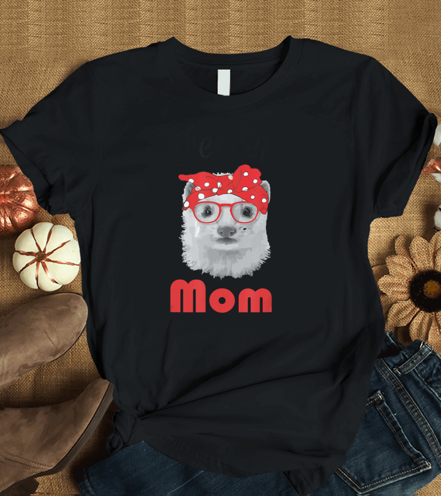 Ferret Mom Vintage Retro Cute Ferret with Bandana T-Shirt