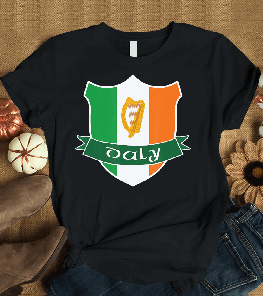 Daly Family Irish Harp Ireland Flag Crest T-Shirt
