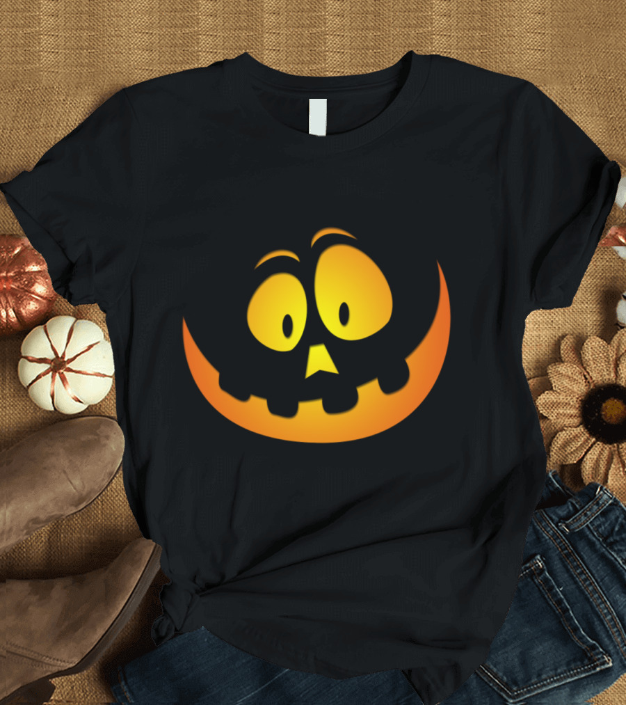 Cool Glowing Smiling Pumpkin Halloween Face T-Shirt