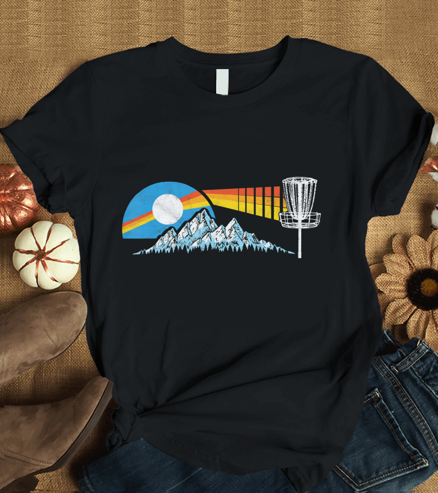 Disc Golf Distressed Mountains Sun Retro 80s Sunset T-Shirt