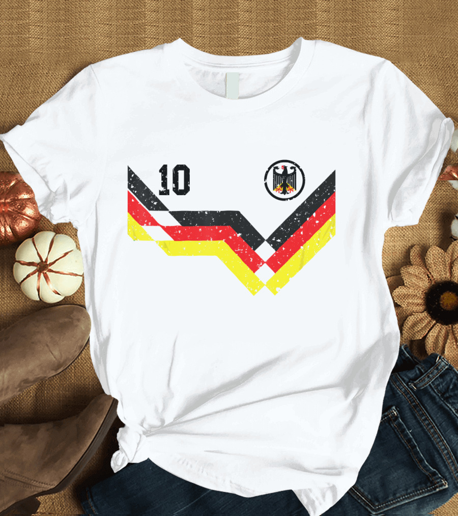 10 Deutschland Black Red Yellow Chevron and Eagle Emblem T-Shirt