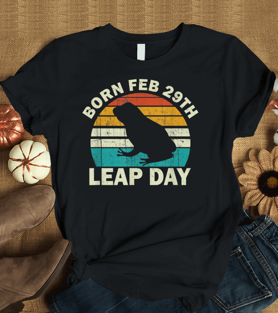 Born Feb 29th Leap Day Frog Vintage Retro Stripe T-Shirt
