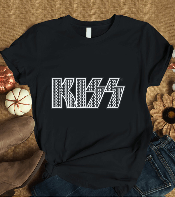 T-Shirt: KISS Static Logo Iconic Bold Pattern T-Shirt KISS Static Logo Iconic Bold Pattern T-Shirt