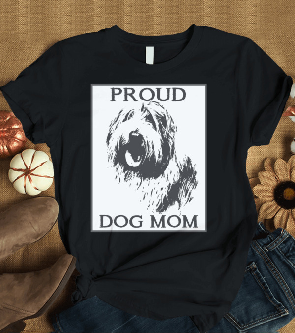 T-Shirt: Proud Dog Mom Old English Sheepdog T-Shirt Proud Dog Mom Old English Sheepdog T-Shirt