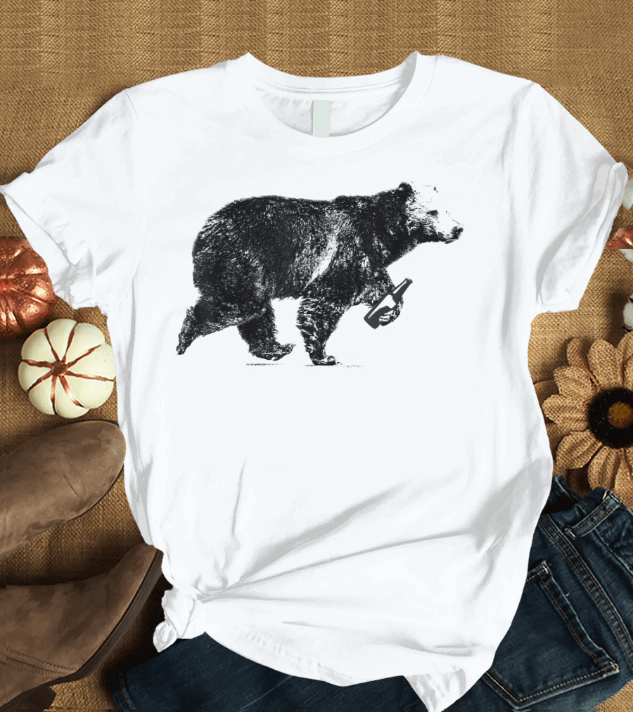 Bear Beer Funny Craft Beer Drinking Beer Bear with Beer Bottle T-Shirt