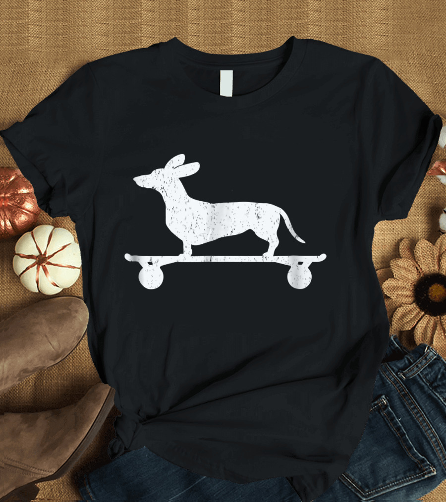 Cute Dachshund on a Skateboard Funny Wien T-Shirt