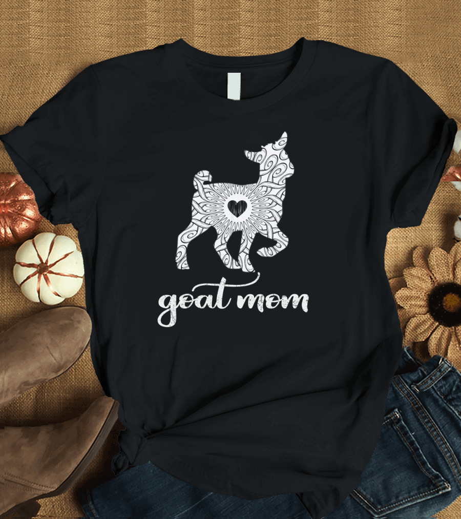 Goat Mom Heart Pattern Decorated Pet Goat T-Shirt