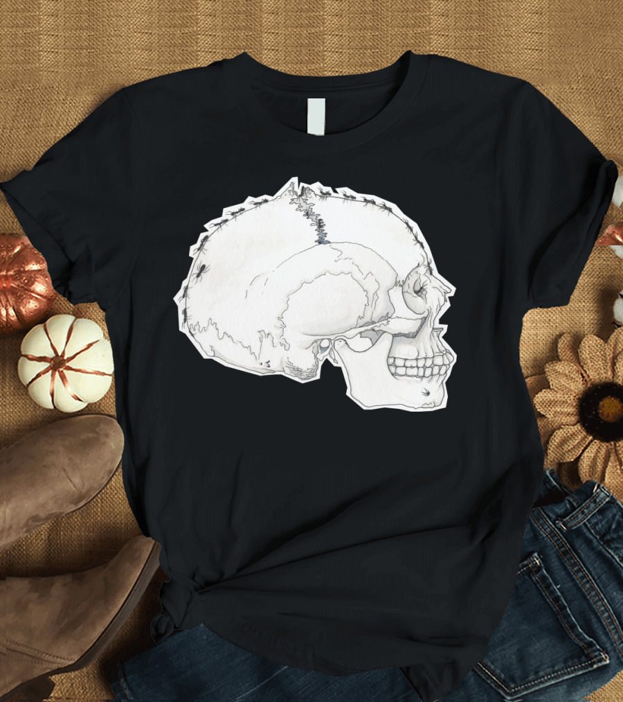Entoletal Ants Skull Illustration with Ants Crawling Line Drawing T-Shirt