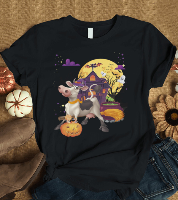 T-Shirt: Cute Farm Cow Moo Witch Broom Pumpkin Halloween Ghosts Bats Haunted House Moon T-Shirt Cute Farm Cow Moo Witch Broom Pumpkin Halloween Ghosts Bats Haunted House Moon T-Shirt