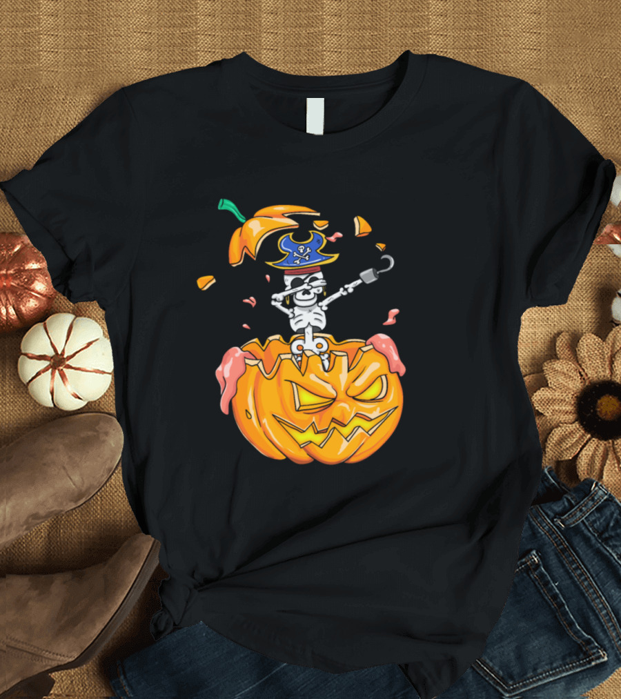 Halloween Skeleton Pirate Dabbing on Pumpkin T-Shirt