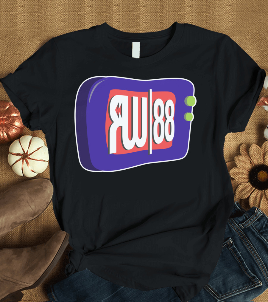 RW 88 Retro Television Style PurpleTV T-Shirt
