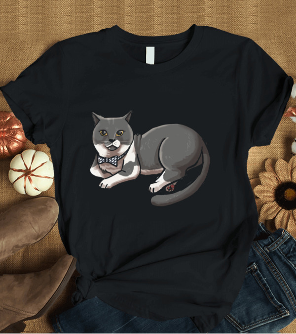 T-Shirt: Smudge Cat with Polka Dot Bow Tie T-Shirt Smudge Cat with Polka Dot Bow Tie T-Shirt