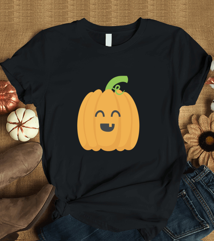 Happy Smiling Pumpkin with One Tooth and Green Stem T-Shirt